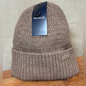 NWT - Tan Haggar Cable Crown Beanie - Adults